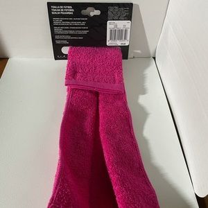 NIKE FOOTBALL TOWEL(SPECIAL EDITION FOR CANCER AWARENESS)